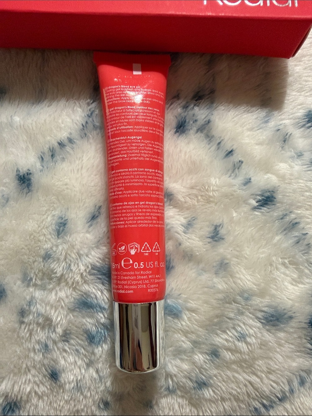 Rodial Dragon's Blood Eye Gel - Hydrate and Tone - Picture 6 of 6
